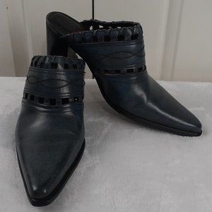 Dingo Grey Leather Mule With Cut Outs